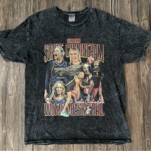 WNBA Sophie Cunningham Indiana Fever Graphic Tee Acid Wash Shirt Size Large